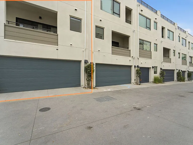4528 Ayla Ln — Photo 21