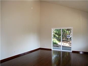 3rd image of 813 Richardson Ln