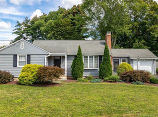 10 Bridlepath Rd, West Hartford, CT 06107