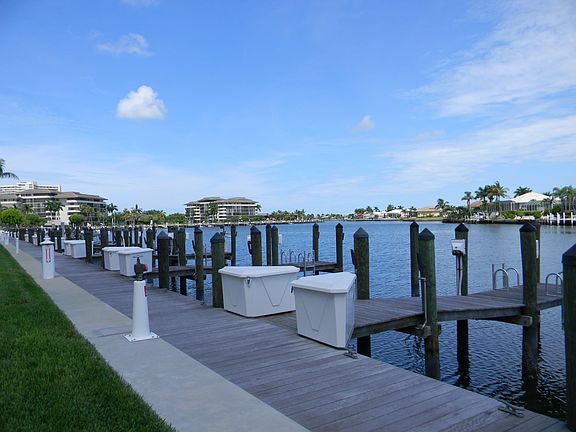 4th image of 693 Seaview Ct #A-304