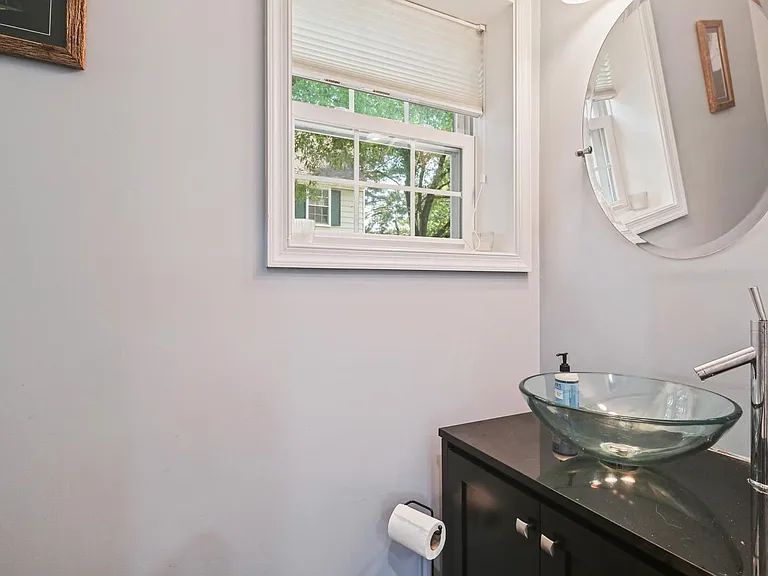 1531 Marlborough Ct — Photo 23