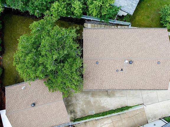 3rd image of 212 Homestead Cres NW