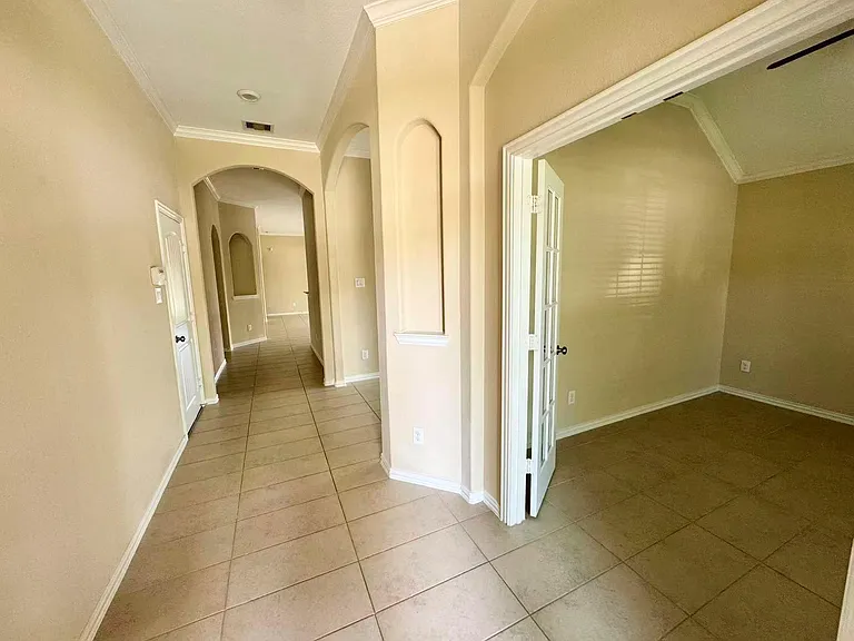 11015 Walts Run Ln — Photo 3