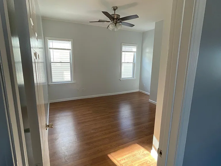 378 Montaup St #3 — Photo 17