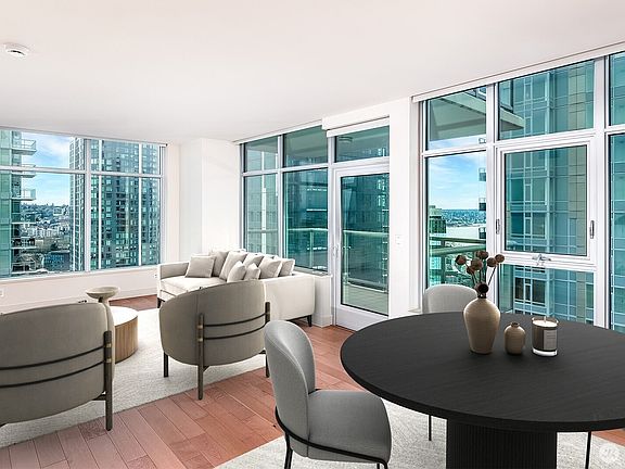 3rd image of 588 Bell Street #2902S