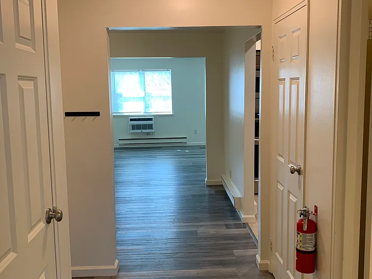 60-66 Hawthorne Ave #60-D — Photo 10