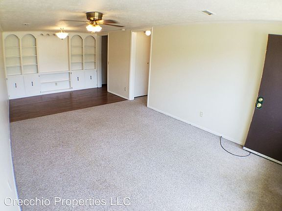3rd image of 505 Pine Valley Dr APT E18