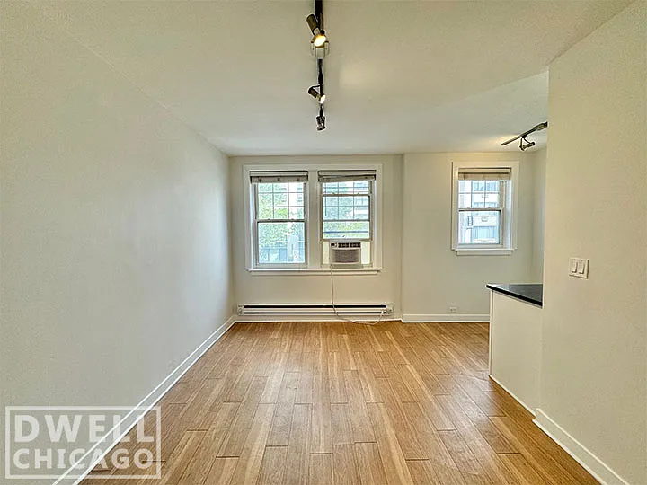 521 W Belmont Ave #32 — Photo 3