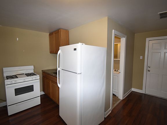 3rd image of 3000 S Kedvale Ave