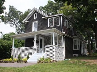 104 Chestnut St, Manchester, CT 06040