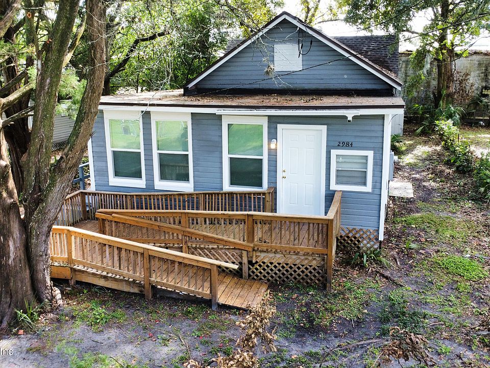 1st image of 2984 Hunt St