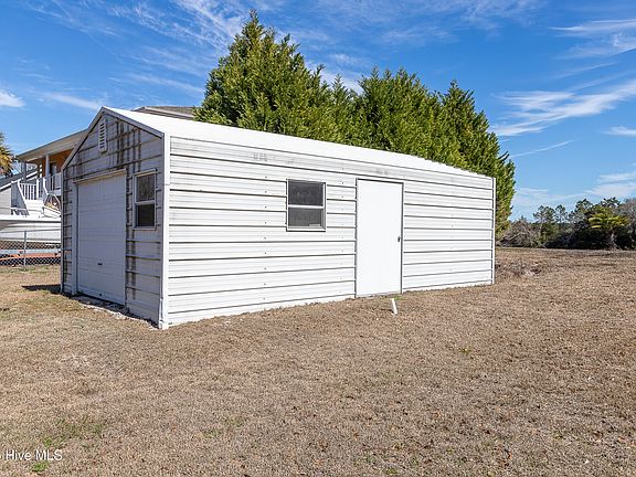 5th image of 1126 Sea Gate Drive