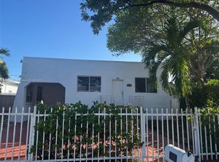 Durniers, Miami, FL 33145