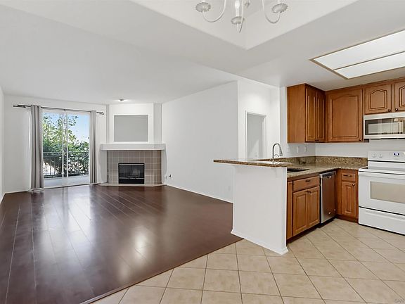3rd image of 510 Camino De La Reina Unit 135
