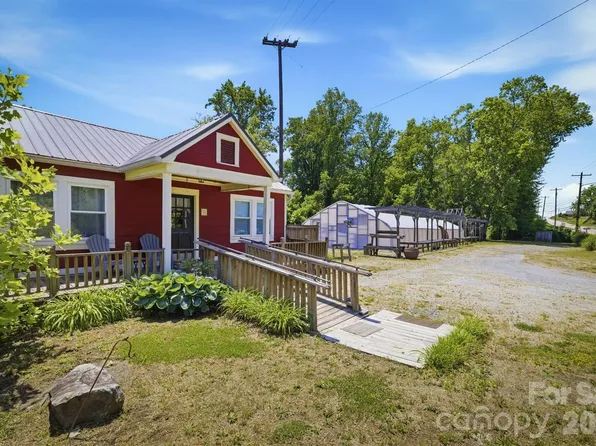 905 Carbon City Rd, Morganton, NC 28655