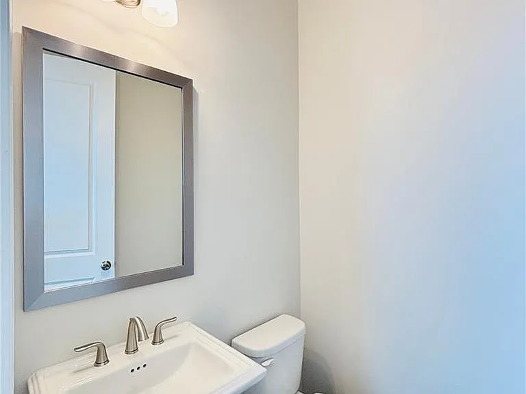 657 Summit Hill Way — Photo 24