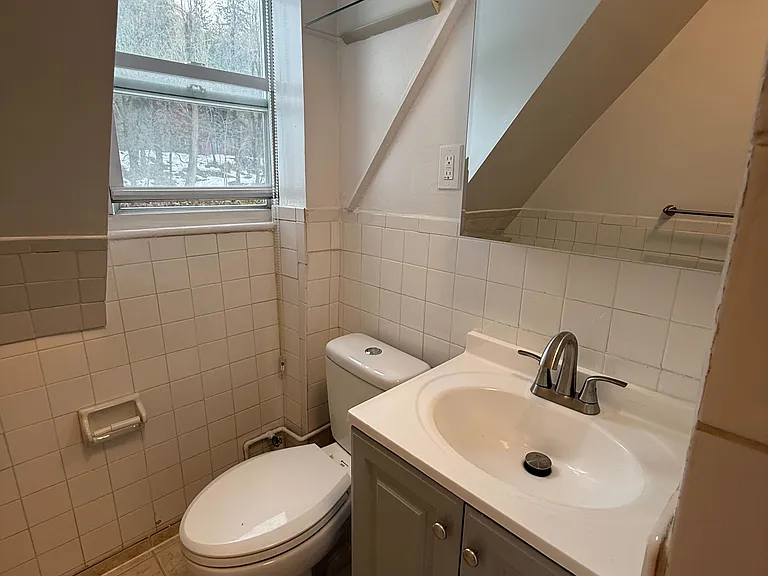 596 Warburton Ave #3S — Photo 7