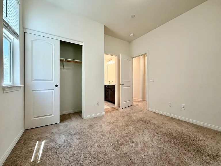 10519 Wilding Dr — Photo 13