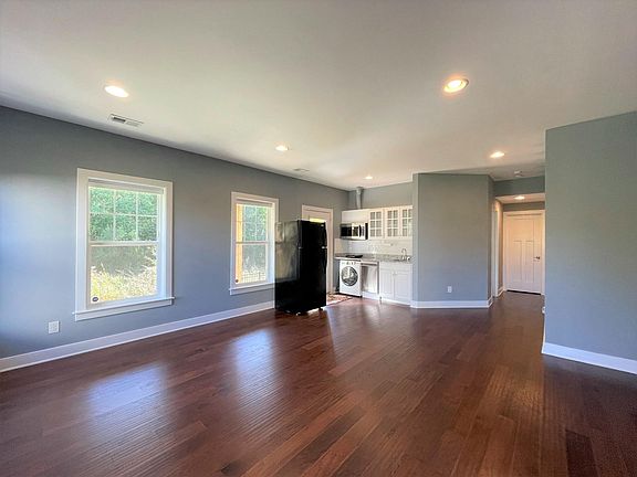 5th image of 42643 Oak Park Sq