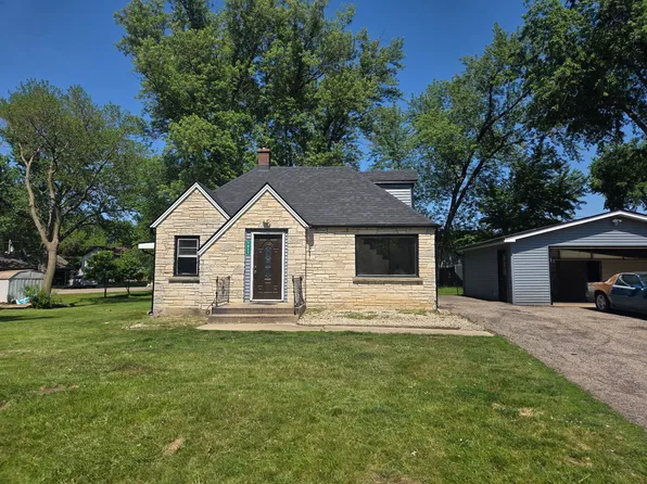 1517 Meadowbrook Dr, Round Lake Beach, IL 60073