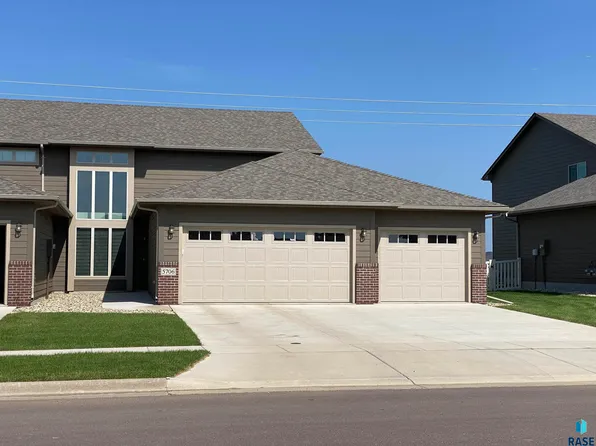 5706 S Woodlily Ave, Sioux Falls, SD 57108