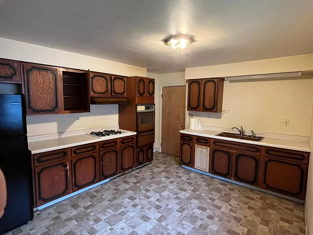 2 bed, 915 sqft, $900 — Photo 4