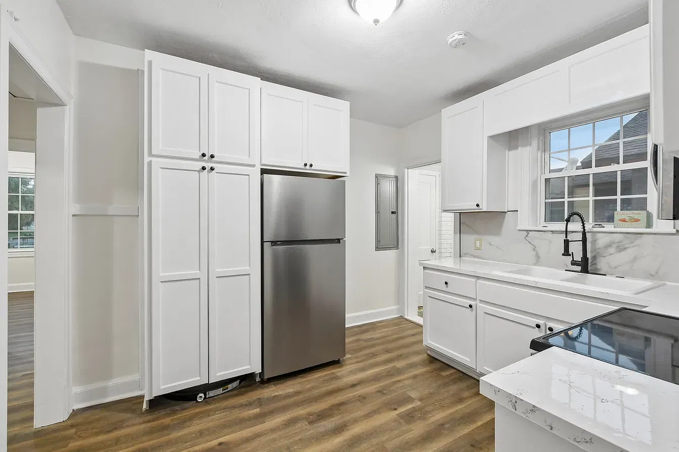 3 bed, 1157 sqft, $1,895 — Photo 1