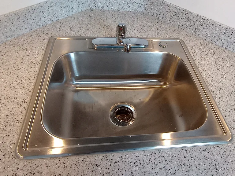 Deep kitchen sink