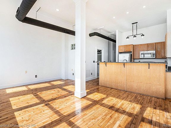 4th image of 8820 Joseph Campau St APT 3