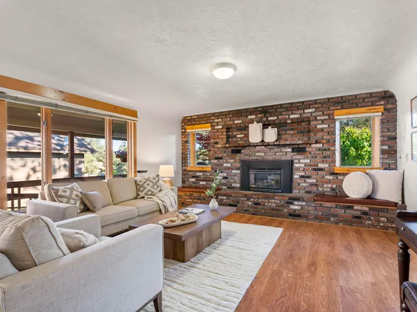 1063 SW Crosscut Ct, Bend, OR 97702