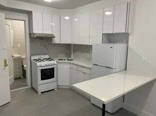 64 E Broadway #4, New York, NY 10002
