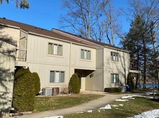 610 Vistula Ter E #31, Mishawaka, IN 46544