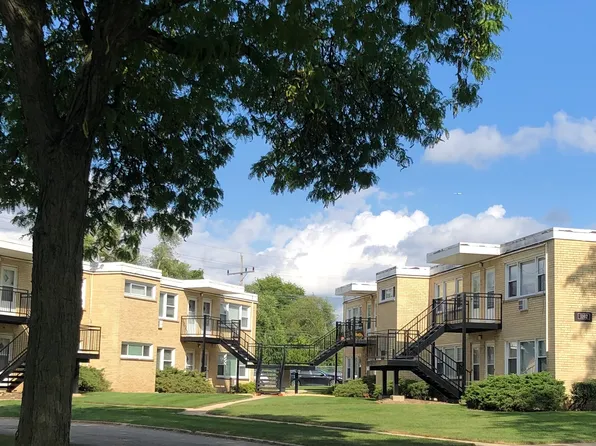 1104 W Hawthorne St, Arlington Heights, IL 60005