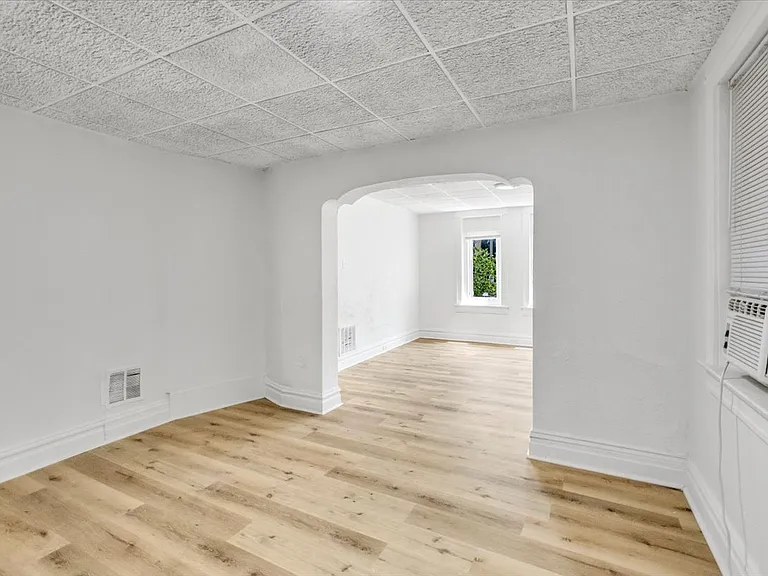 3831 Iowa Ave #1F — Photo 13