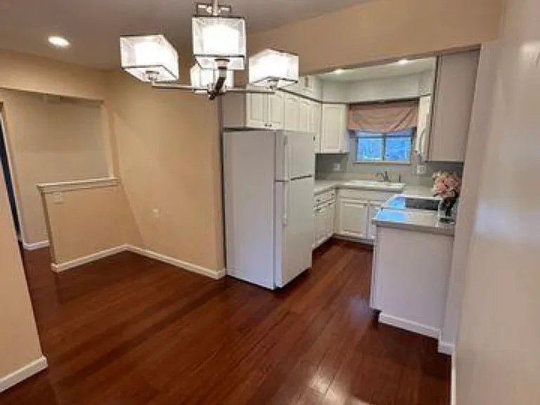 42630 Plymouth Hollow Dr #42630 — Photo 6