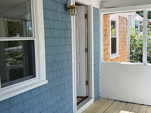 4th image of 163 Ninigret Ave