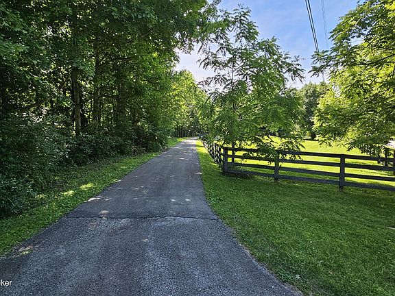 2nd image of 8018 Saint Anthony Church Rd