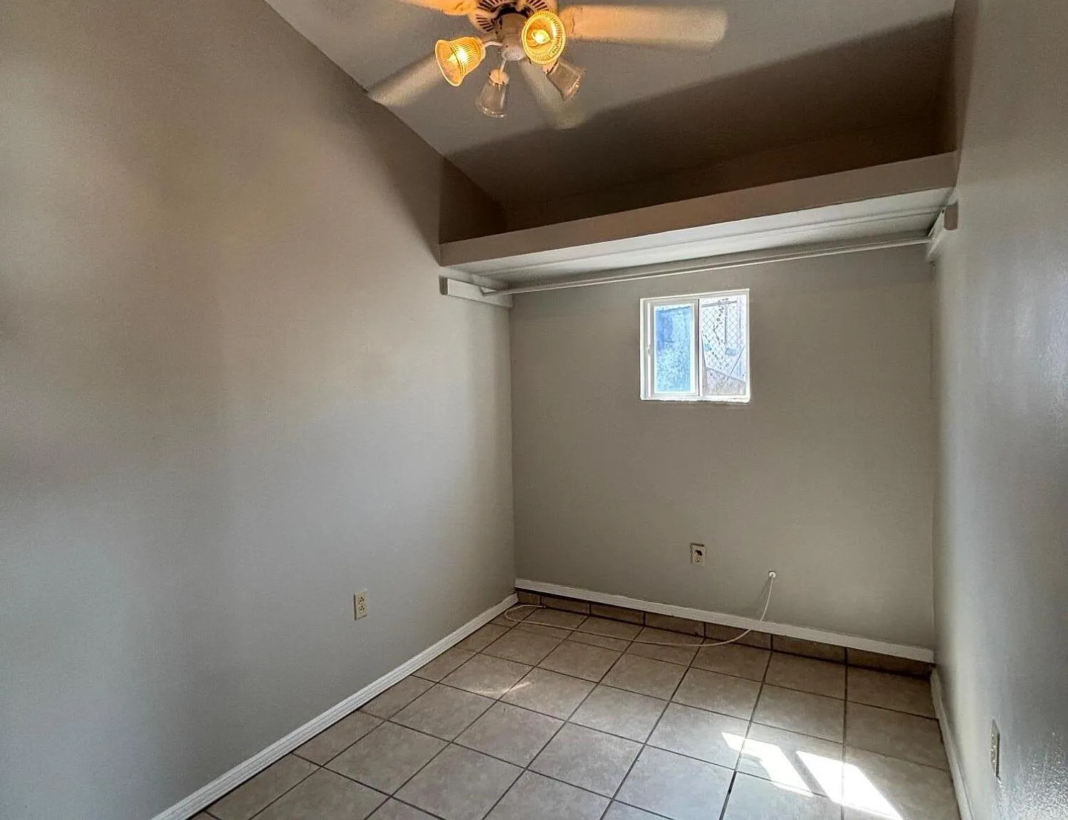 2 bed, 432 sqft, $970 — Photo 2