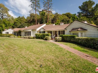 1126 Coldwater Canyon Dr, Beverly Hills, CA, 90210