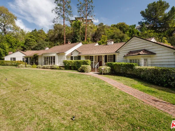 1126 Coldwater Canyon Dr, Beverly Hills, CA 90210