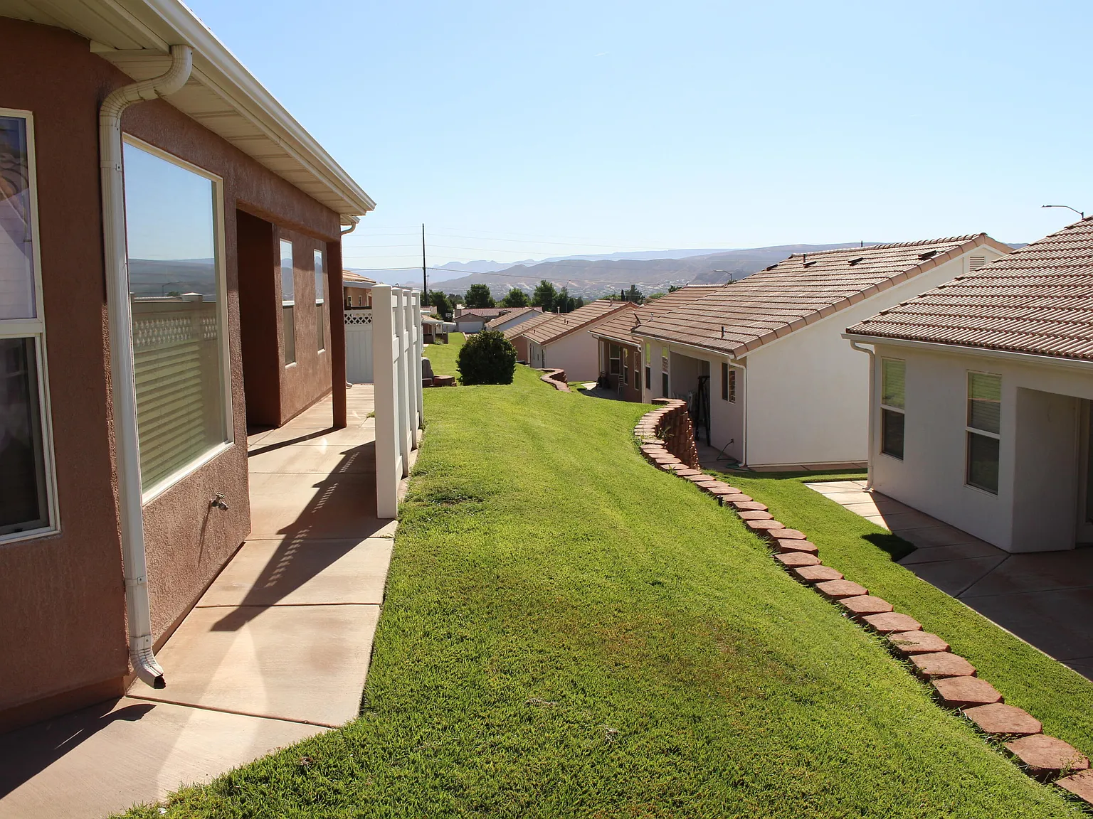 3 bed, 1590 sqft, $2,200 — Photo 3
