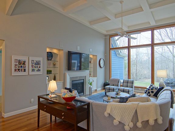 2nd image of 4033 Schmuhl Rd