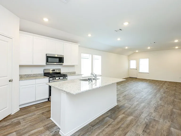 3027 Holland Lakes Dr — Photo 11