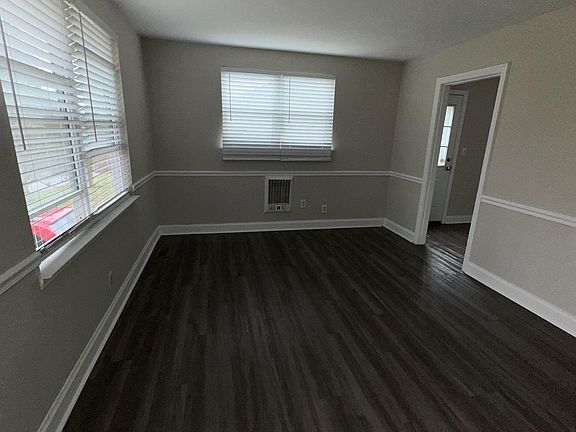 3rd image of 912 Kirby Ave