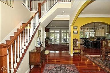 4th image of 1145 Venetian Way