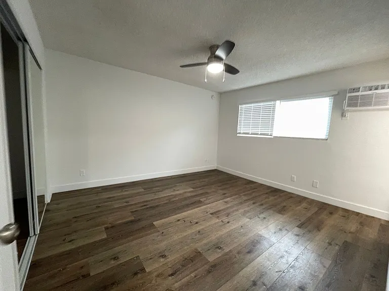 20353 Saticoy St — Photo 71