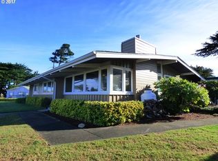 825 Ocean Dr SW, Bandon, OR 97411