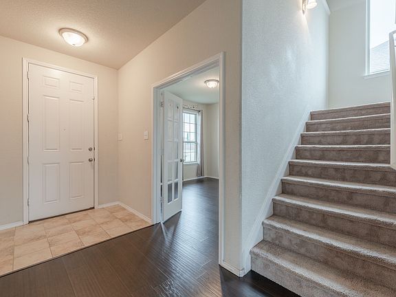 4th image of 4237 Glen Abbey Dr
