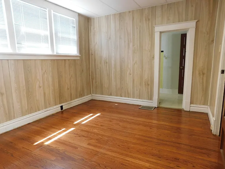 540 Teller Ave — Photo 10