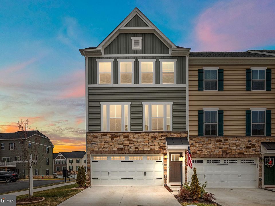 1st image of 119 Bayhill Ter